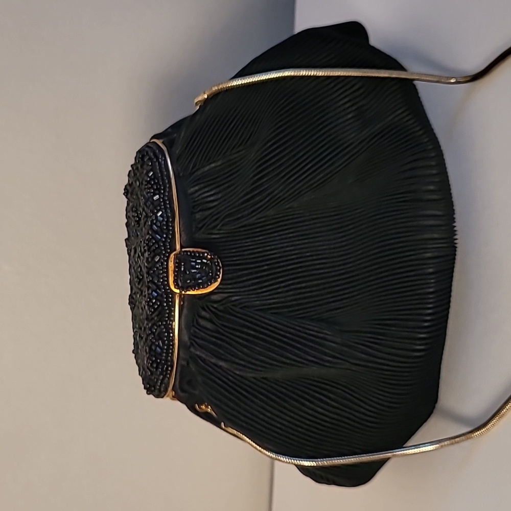 Le Regale Elegant Pleated Black fabric Women's Crossbody Bag
